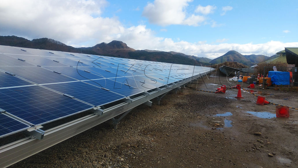 Kseng New Energy lieferte ein Bodensolarsystem für eine 9-MW-Solaranlage in Japan
